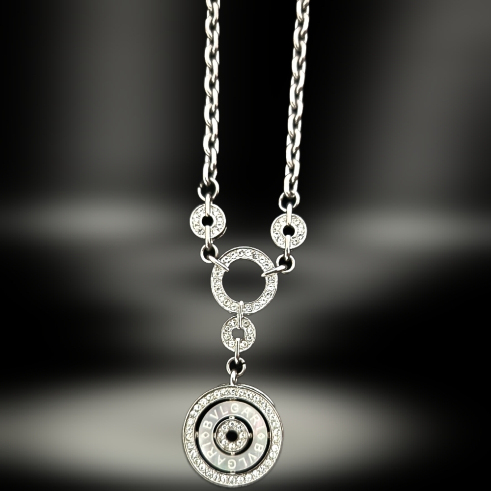 Replica Bvlgari Astrale necklace with the bracelet.